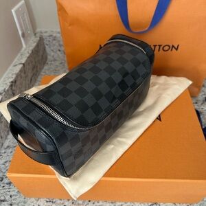 Louis Vuitton Toiletry